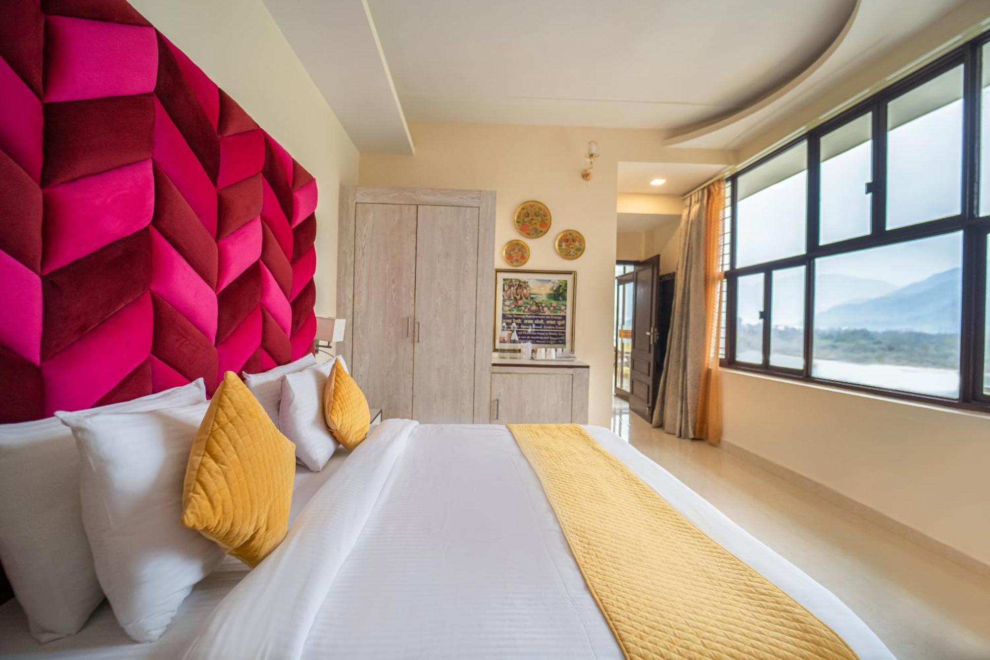 The Neeraj Naturecure On Ganga Rishikesh Bagian luar foto