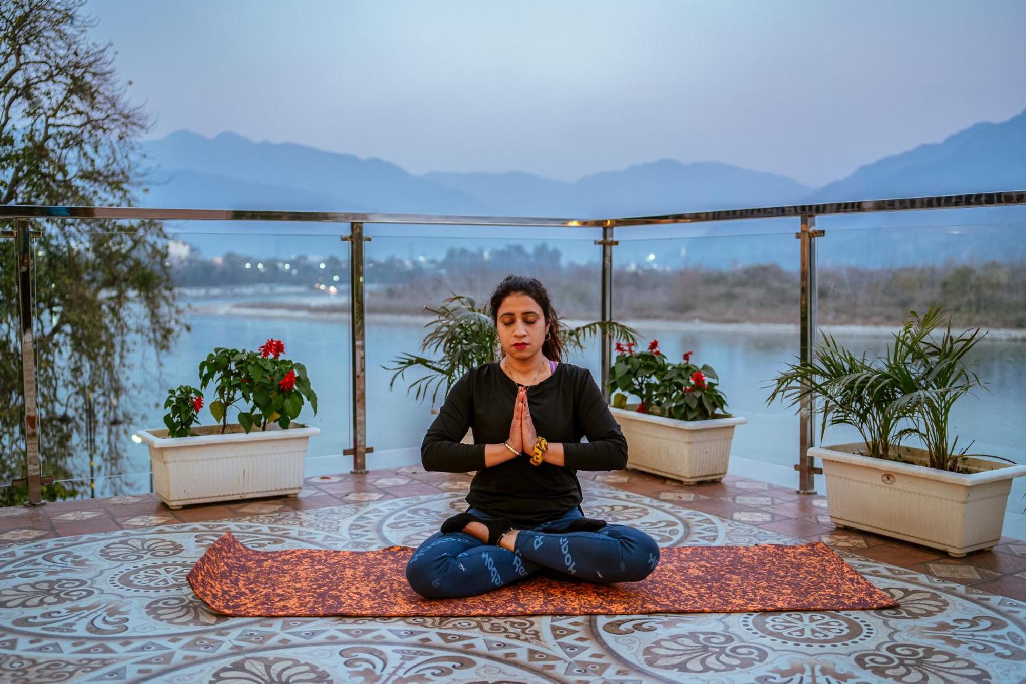 The Neeraj Naturecure On Ganga Rishikesh Bagian luar foto