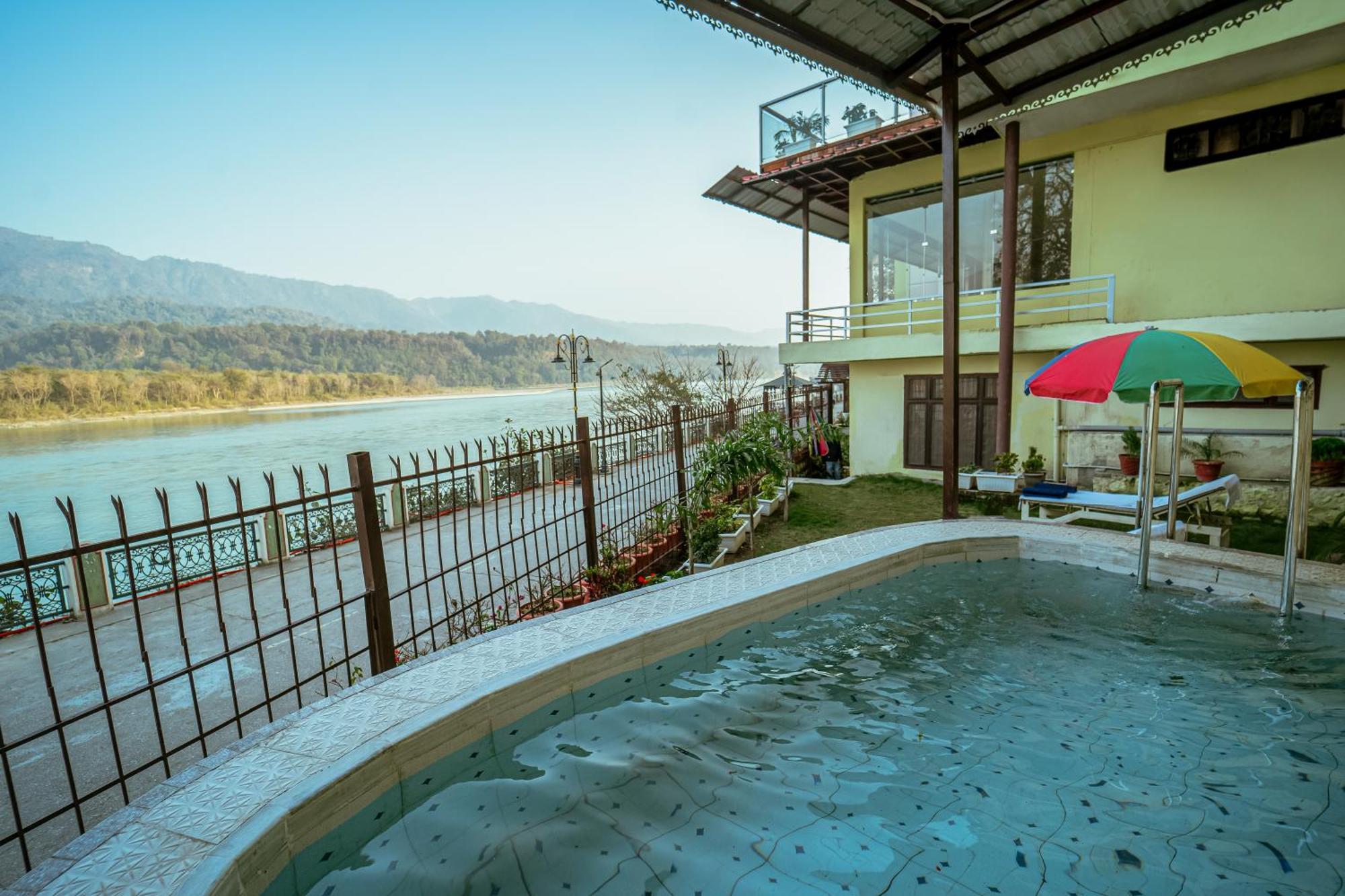 The Neeraj Naturecure On Ganga Rishikesh Bagian luar foto
