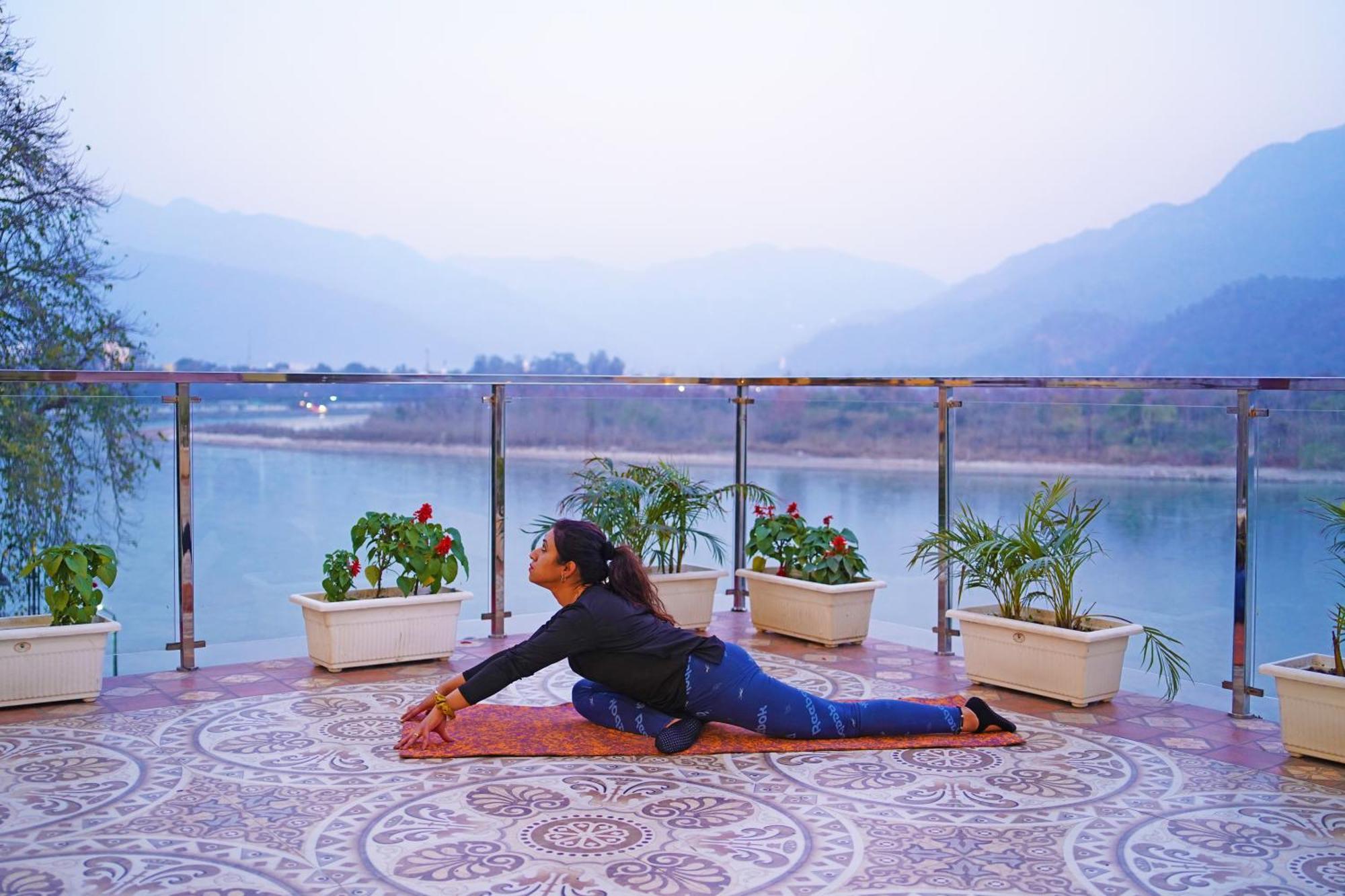 The Neeraj Naturecure On Ganga Rishikesh Bagian luar foto