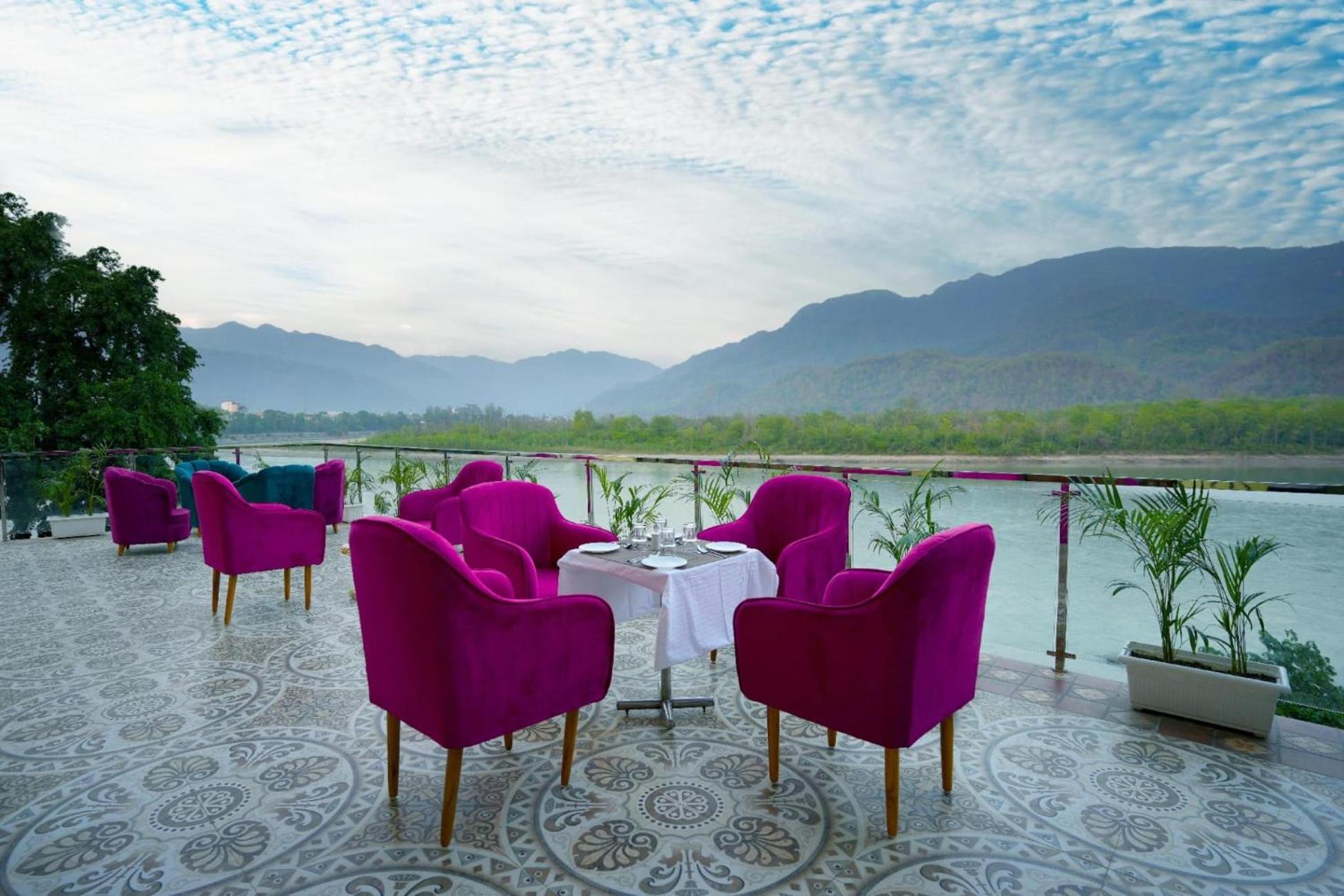 The Neeraj Naturecure On Ganga Rishikesh Bagian luar foto