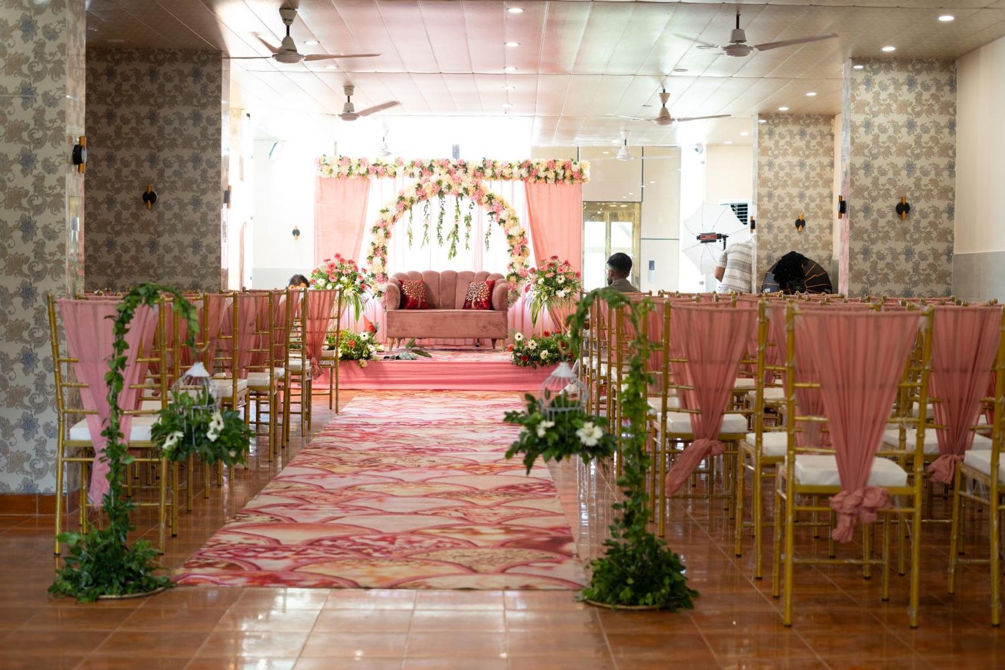 The Neeraj Naturecure On Ganga Rishikesh Bagian luar foto